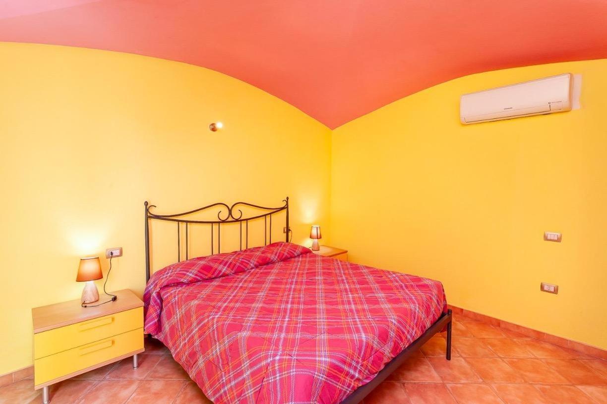 סאן תאודורו B&B Pettirosso Garden מראה חיצוני תמונה