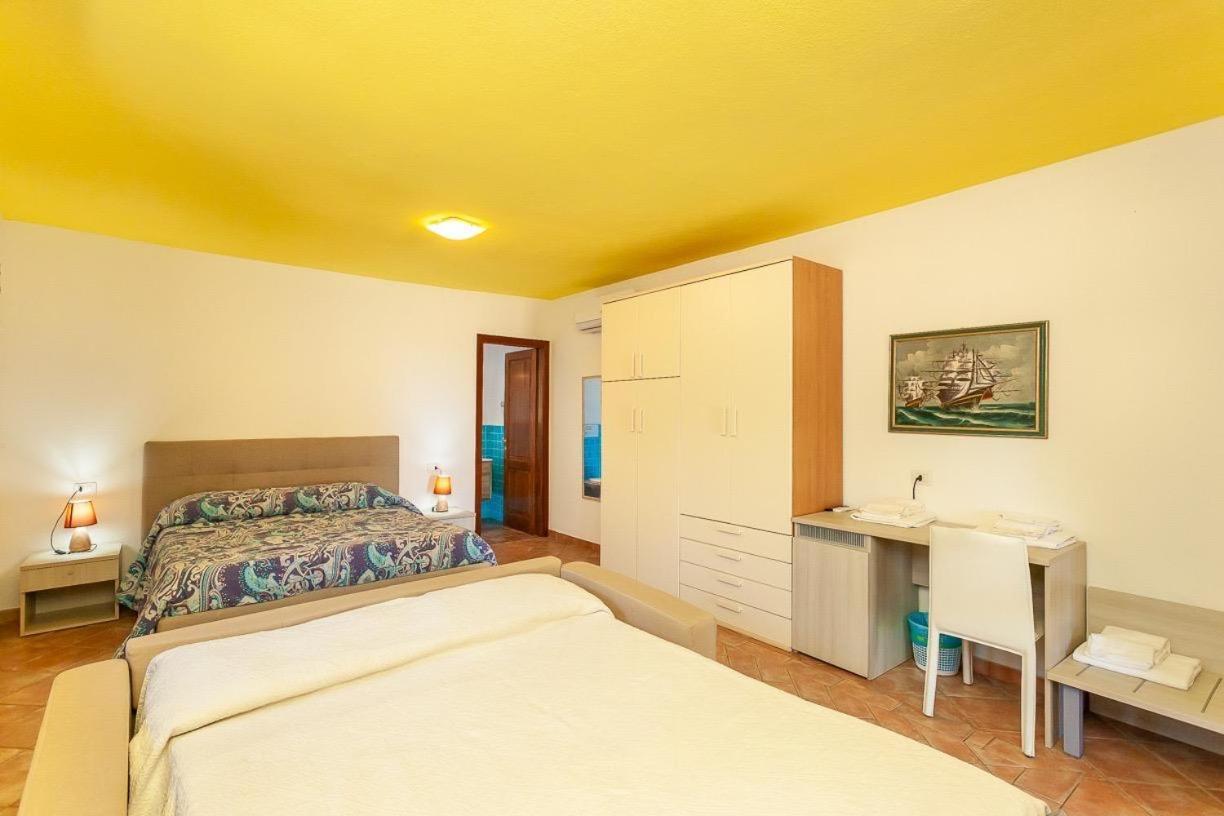 סאן תאודורו B&B Pettirosso Garden מראה חיצוני תמונה